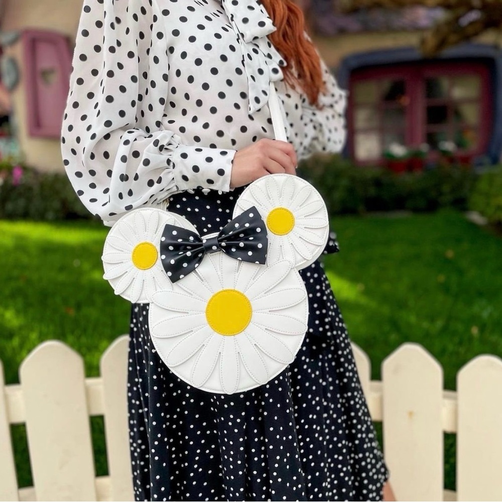 Loungefly White Daisy Accent Crossbody Bag with Black Polka Dot Bow